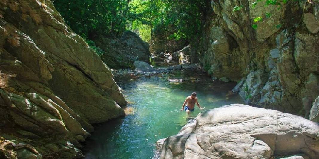 İlkbaharın kalbi burada atıyor! Şelale sesleri ve temiz hava cezbediyor: Doğa aşıklarının gözdesi oluyor 3